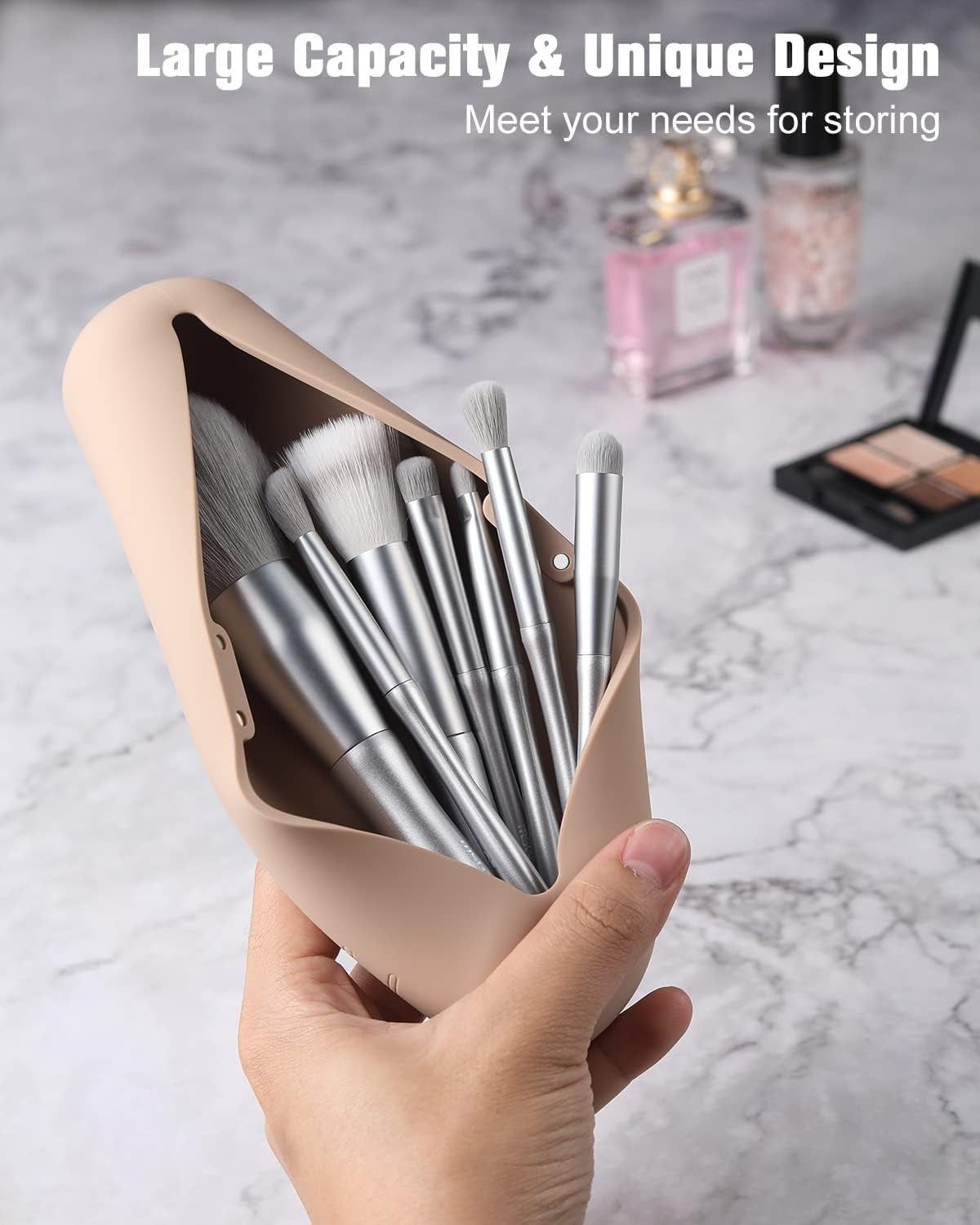 Large Travel Makeup Brush Holder, Magnetic Anti-Fall Out Silicon Portable Cosmetic Face Brushes Holder, Soft and Sleek Makeup Tools Organizer for Travel- (8.27 * 2.36 * 1.57)